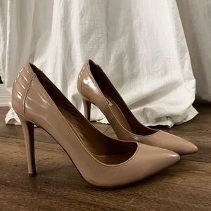 Steve Madden patent nude pumps